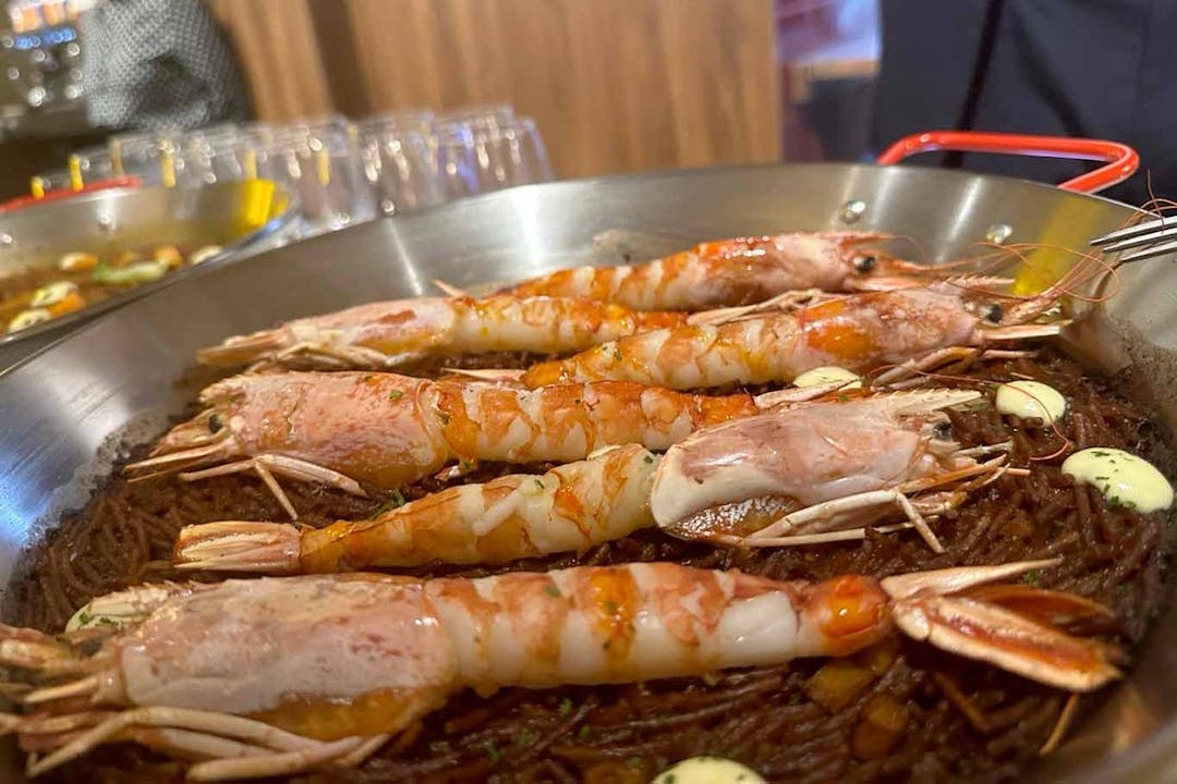 Señorita, primo tapas bar che serve pinchos e Fideuá a Milano