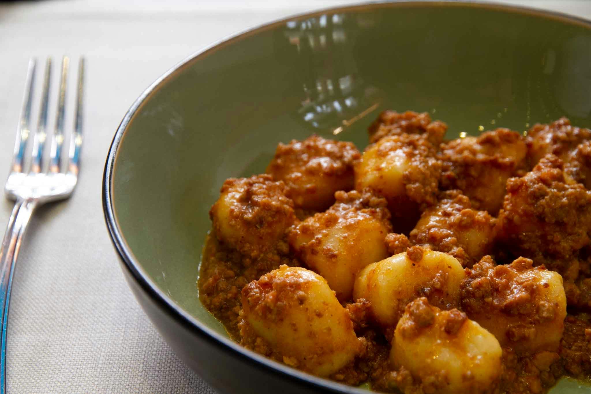 I favolosi Gnocchi di patate di Godia alla carbonara o al cacio e pepe