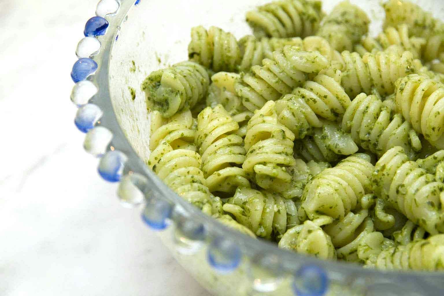 Pesto al mortaio. La ricetta di Roberto Panizza da fare a casa