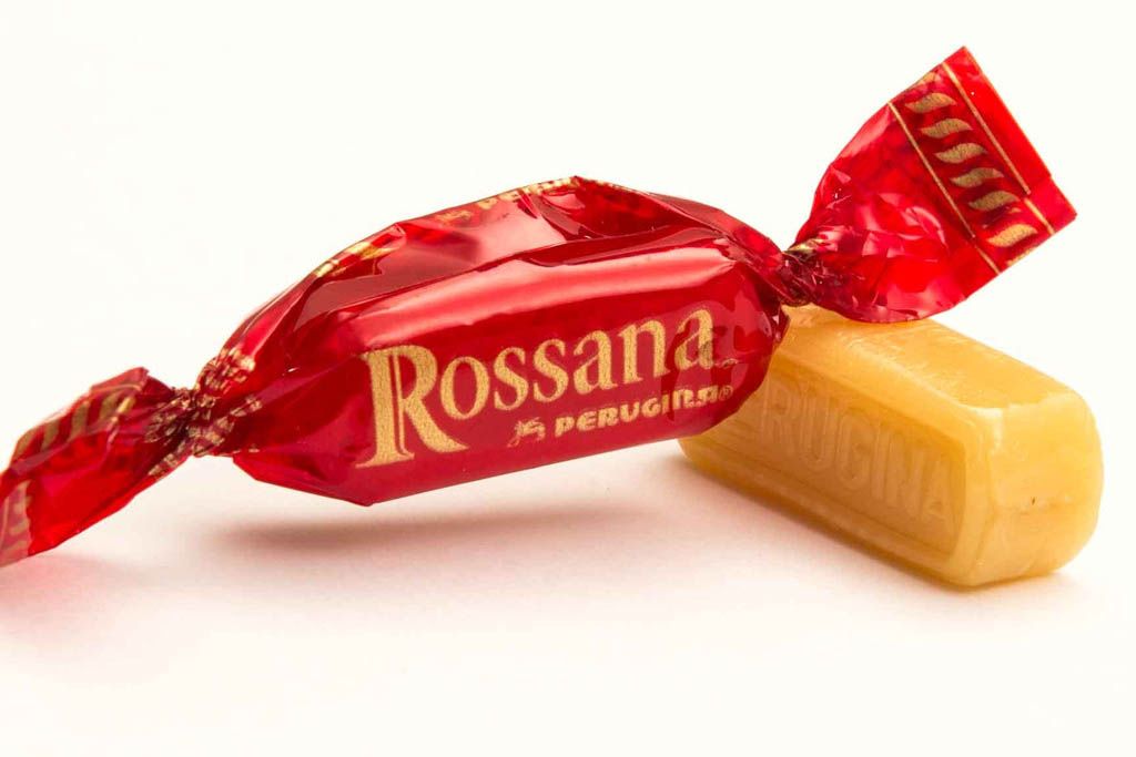 Le caramelle Rossana tornano in Italia: la Nestlé le cede a un’azienda del Piemonte