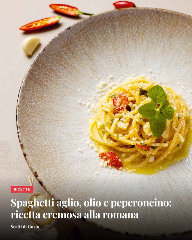 In principio gli spaghetti aglio, olio e peperoncino erano "scivolosi", sciuliarielli per i napoletani, cioè una past…
