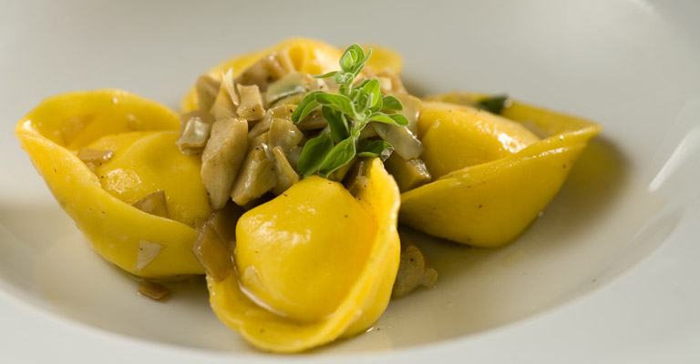 Ricetta. Tortelli ripieni ai gamberi con i carciofi