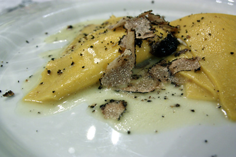 Sibilla-sfoglia-con-tartufo