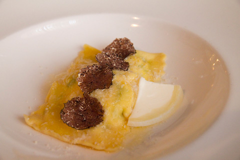 oasis-raviolo-burrata