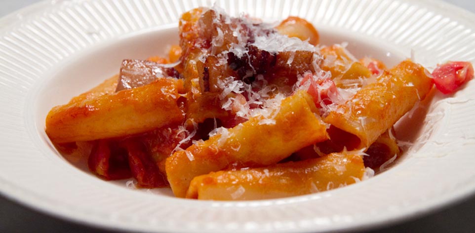 La ricetta perfetta dell&#8217;amatriciana gastrofighetta è con la cipolla