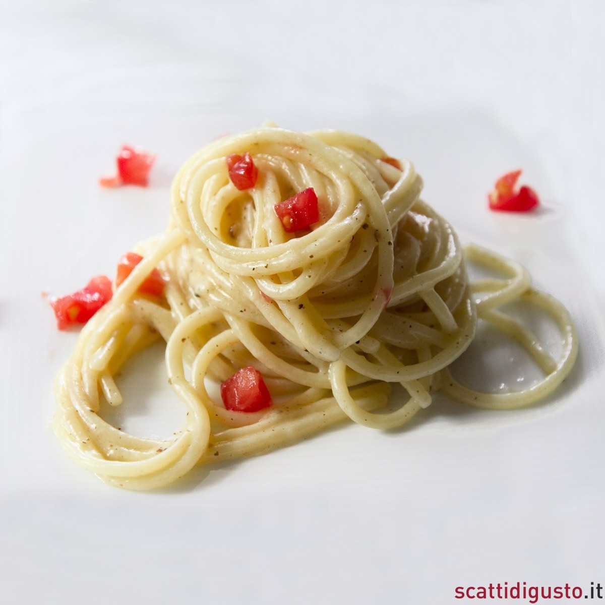 Come fare la cacio e pepe con il  pomodoro