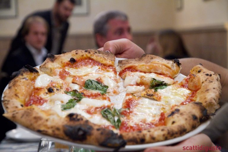 Pizza. Tris di assi con champagne alla Gatta Mangiona a Roma