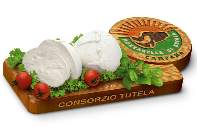 Contro la peggiore mozzarella, solidarietà a Gimmo Cuomo dal Cdr del Corriere