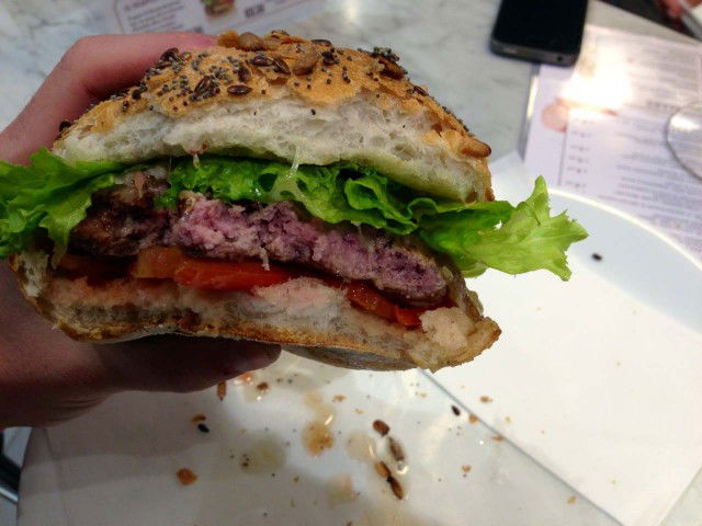 Eataly Roma Chi Scommette 12 Sull Hamburger Italo Americano Di Ino