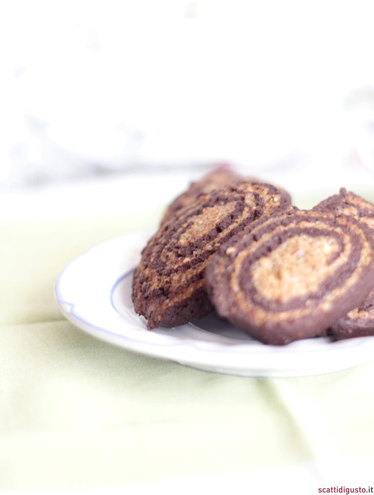 I biscotti al cioccolato senza uova e burro, la ricetta