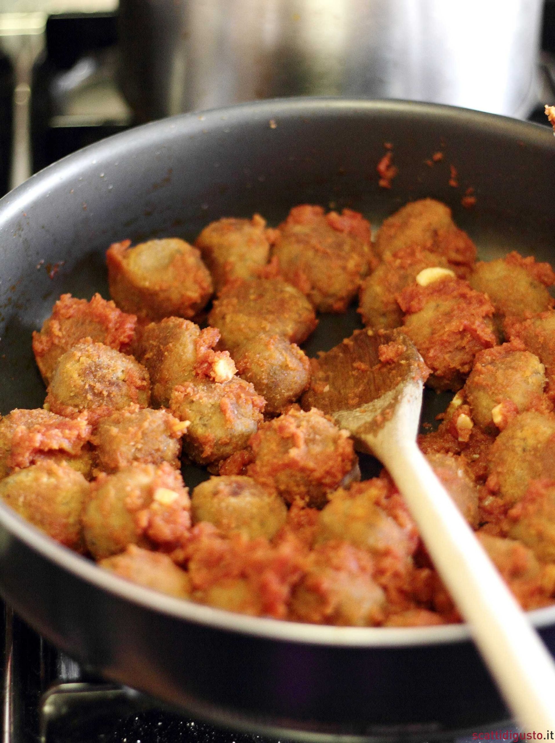 Natale vegetariano con la ricetta delle polpette all&#8217;uccelletto