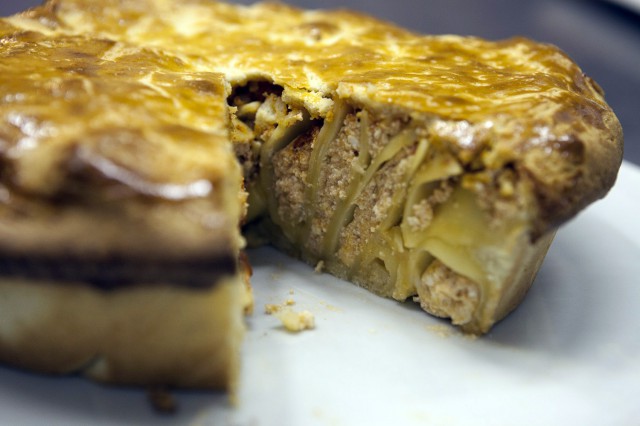 timballo di maccheroni con paccheri