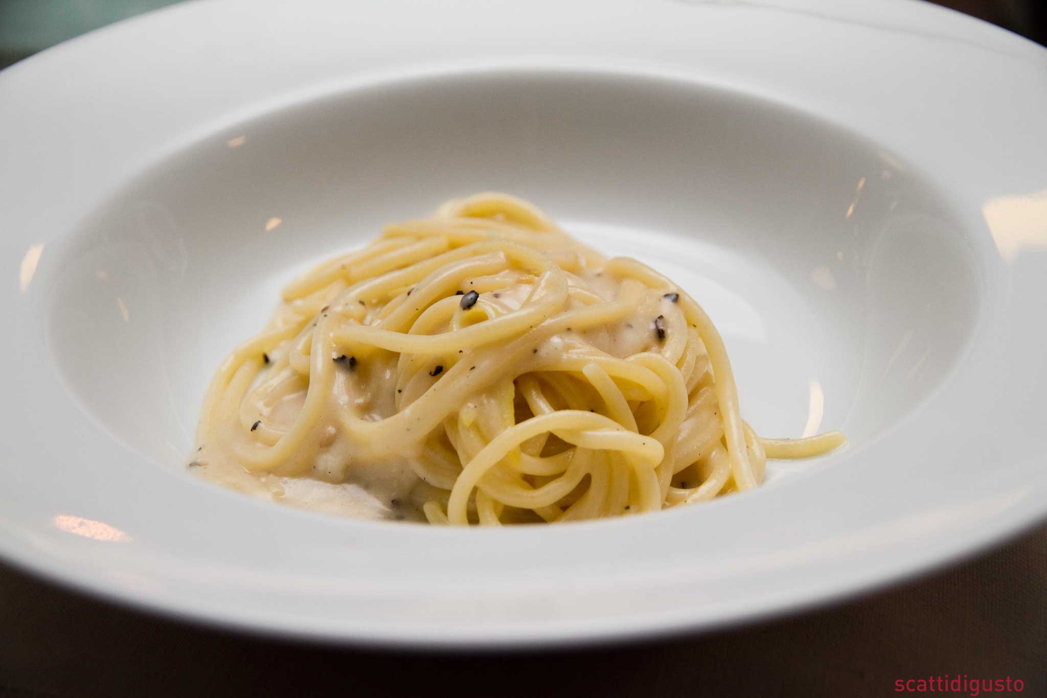 Salotto Culinario chiuso. Si va da Eataly Roma per la cacio e pepe estiva