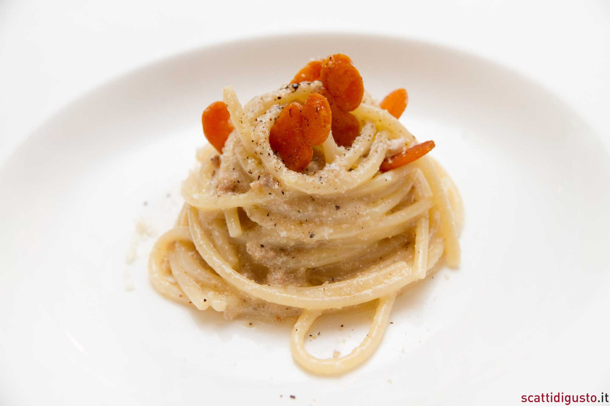 Carbonara di mare: la ricetta è il migliore pretesto per una cena di pesce