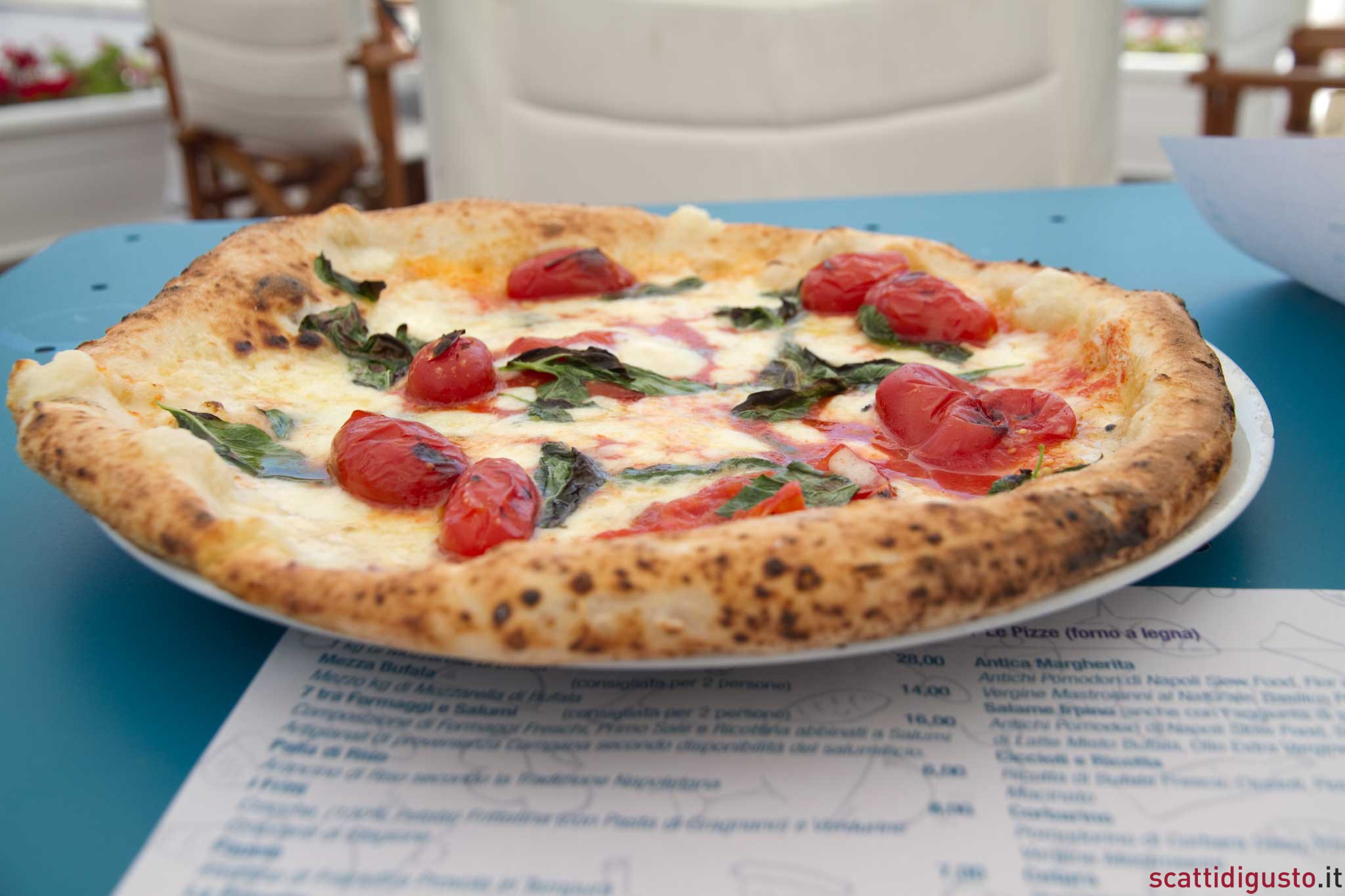 Solo Gino può battere Sorbillo. Pizzeria Lievito Madre a Mare, per esempio