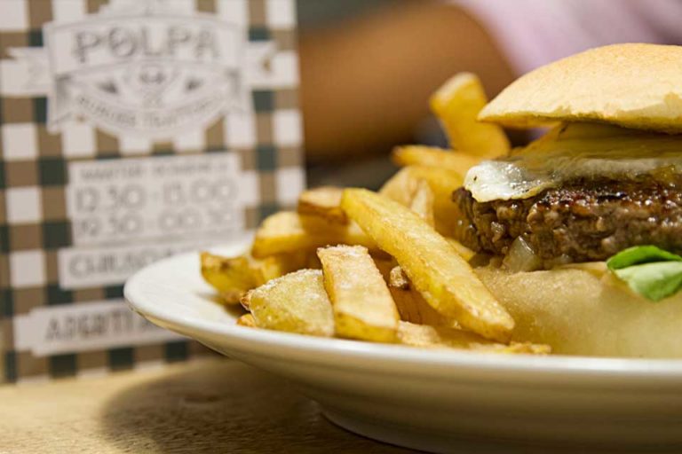 Hamburger. Polpa Burger di Milano sbarca a Cagliari