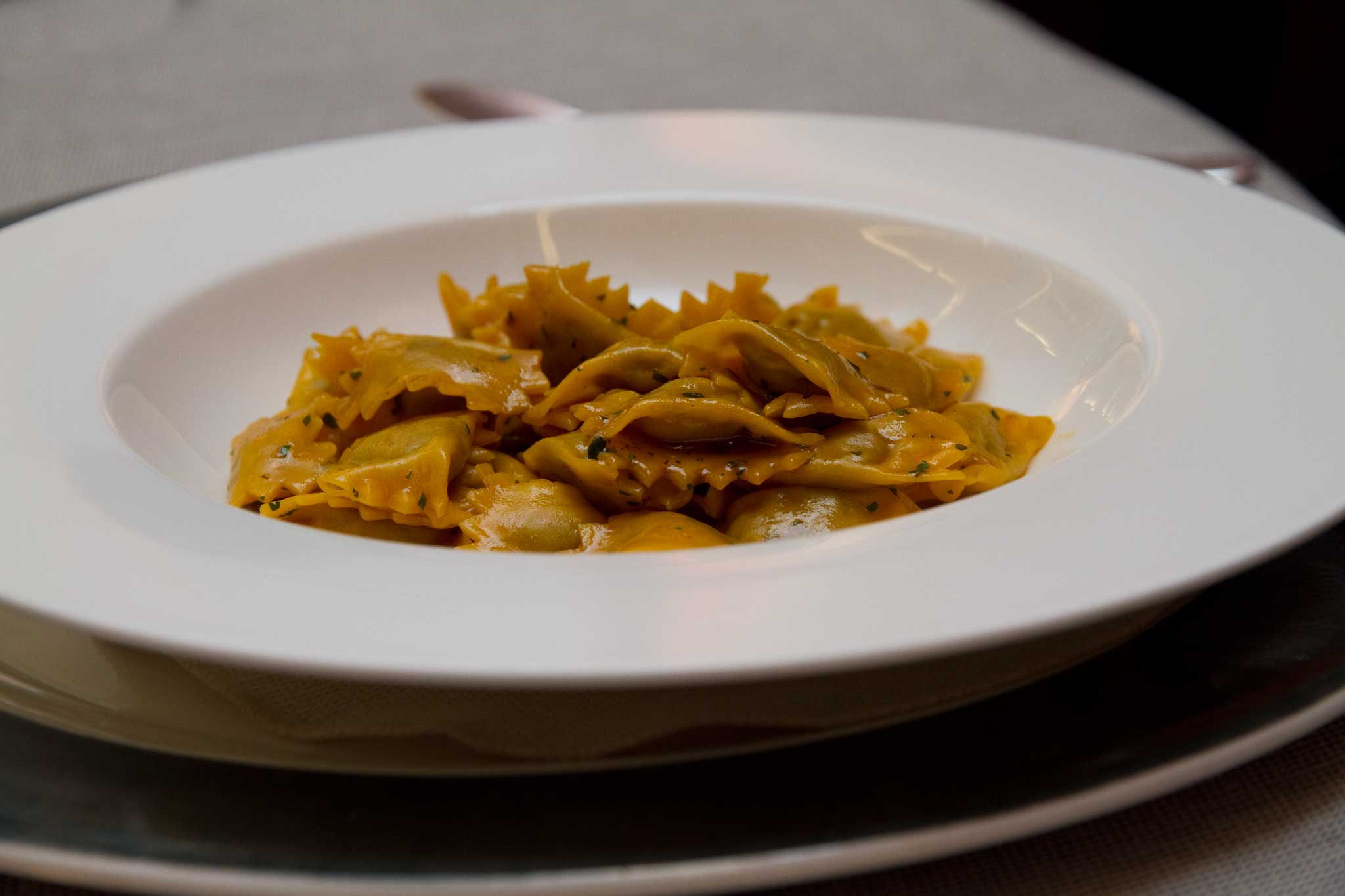 A qualcuno piace Cracco, il libro di cucina regionale più figo con la Torta delle quattro città