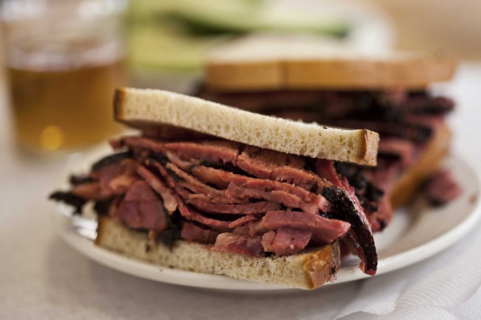 Pastrami Kat'z Delicatessen New York