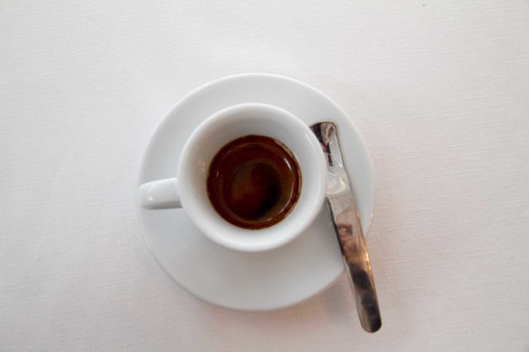 Napoli. Contrordine, il caffè a Napoli non è una ciofeca. O no?