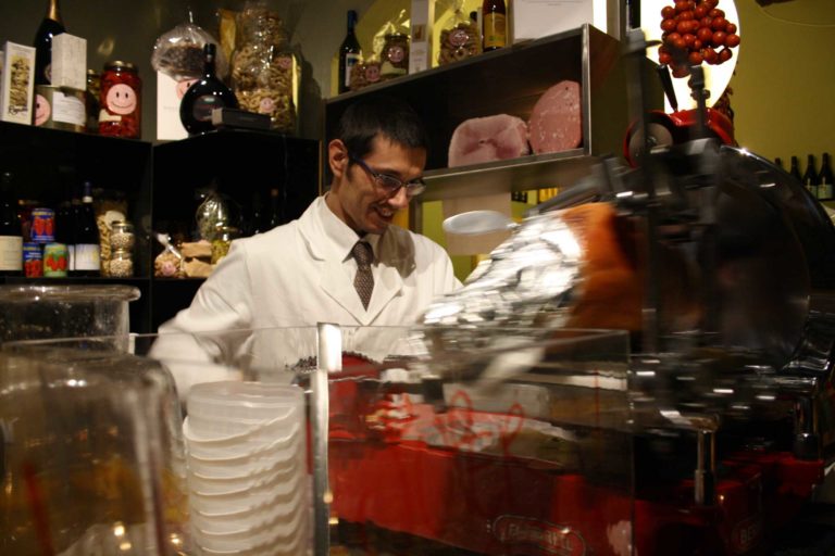 Modena. Bere, mangiare e fare la spesa di qualità Da Panino