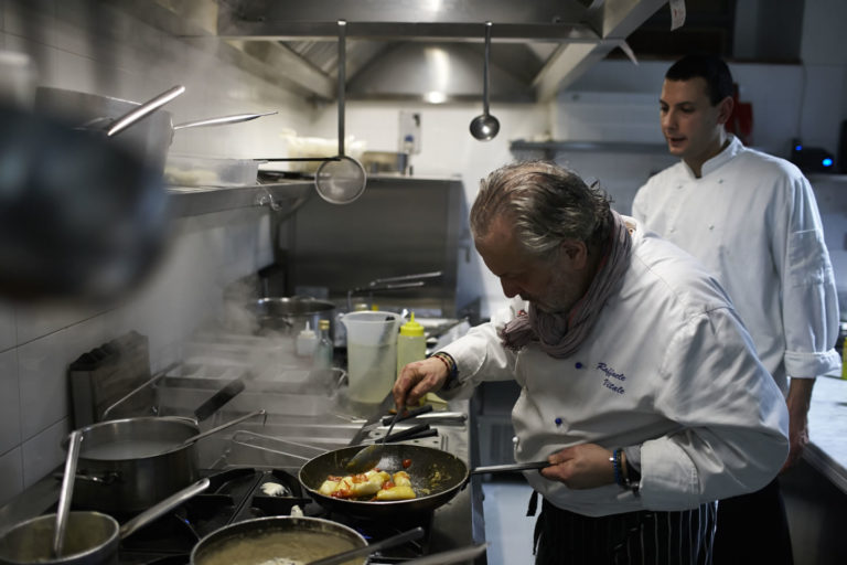 Capodanno. 15 ristoranti con menu per il cenone a buon prezzo tra Milano, Roma e Napoli