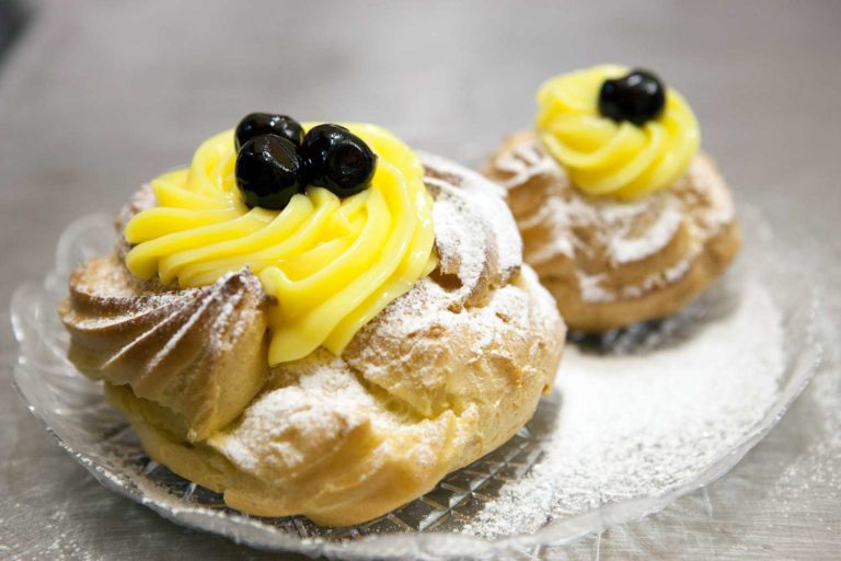 Zeppole di San Giuseppe al forno o fritte: le ricette a confronto