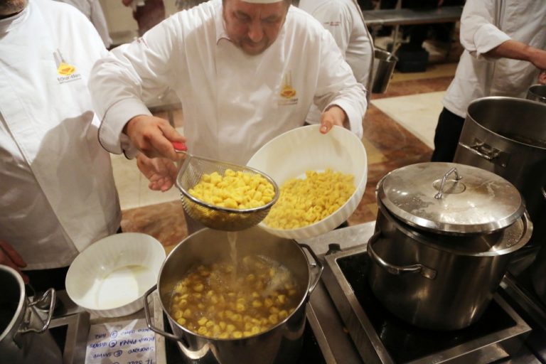 Bentivoglio e Sacerno, dove mangiare i migliori tortellini a Bologna