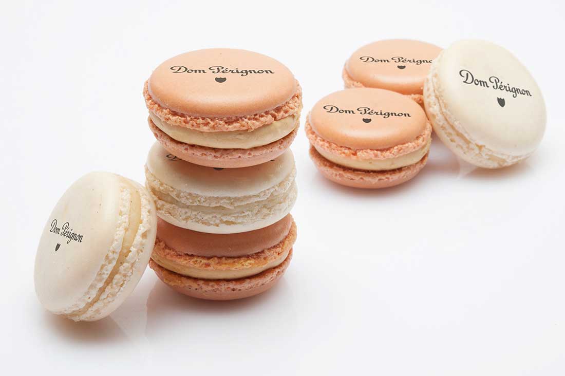 Cenare con il primo macaron allo champagne del mondo vale 240 €