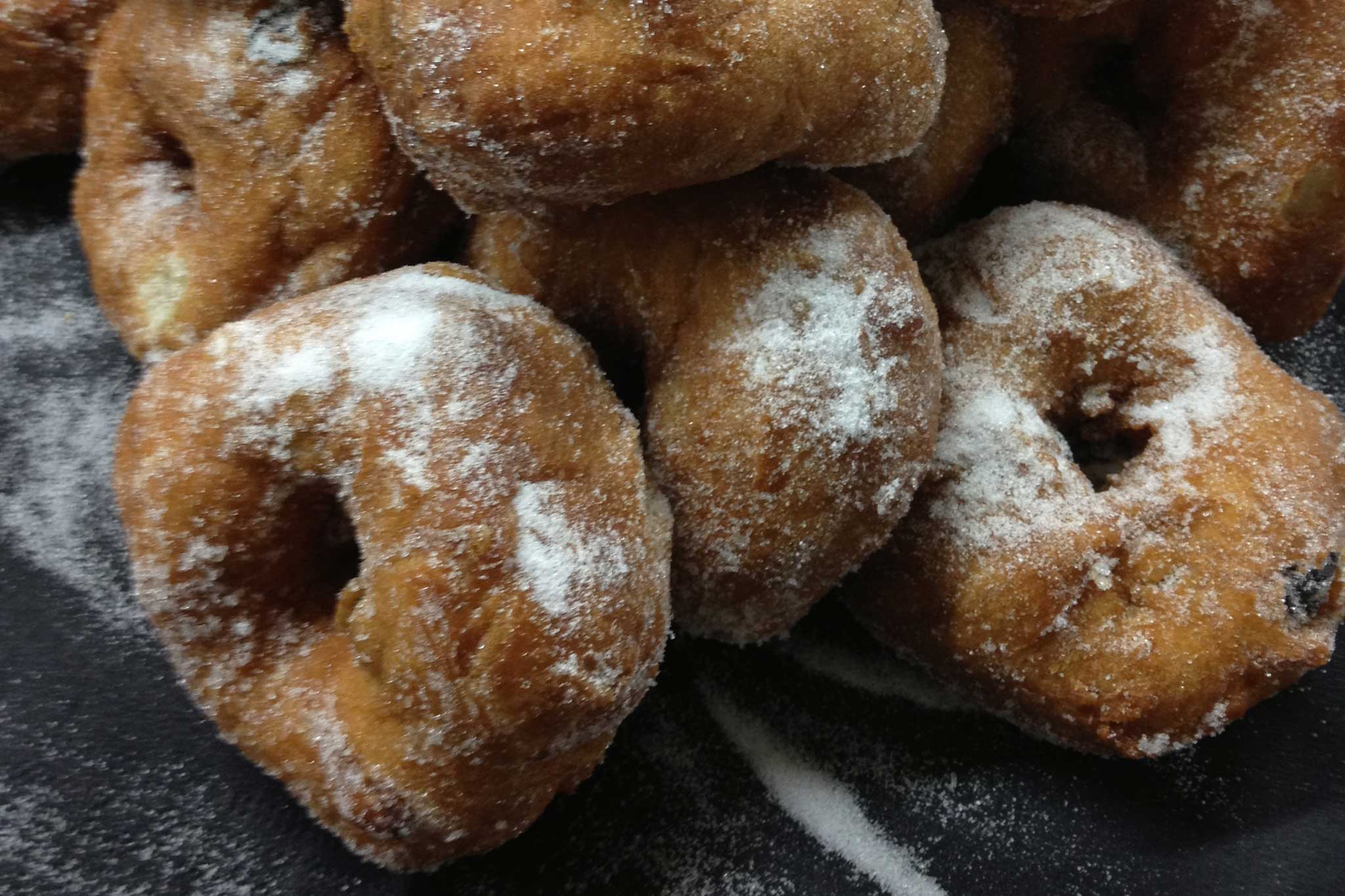 La ricetta migliore: graffe o frittelle, basta che ci sia lo zucchero