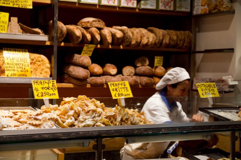 La ricetta perfetta: chiacchiere al forno di Pierluigi Roscioli