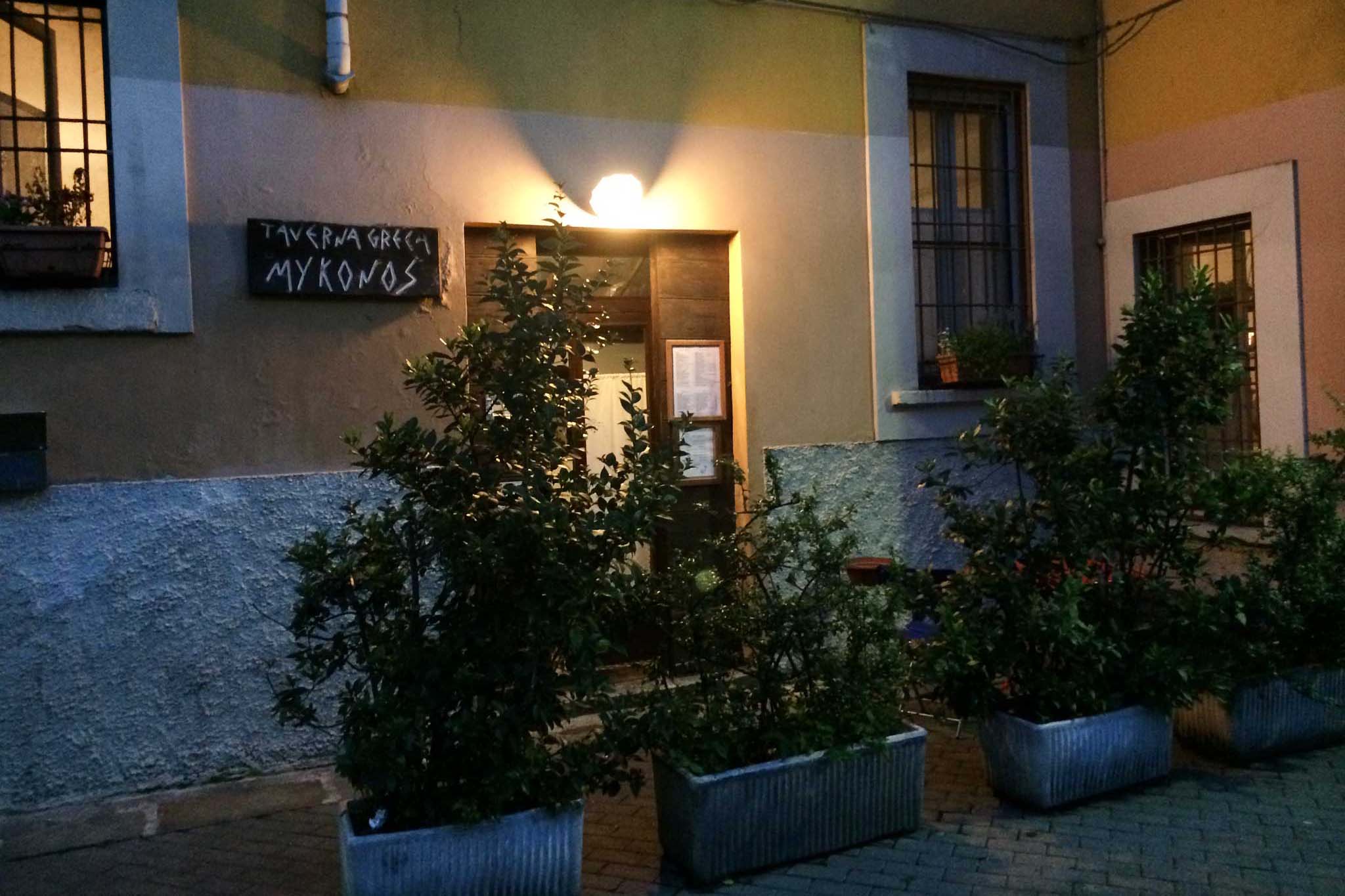 Mykonos, ristorante greco a Milano per sognare la Grecia e le vacanze