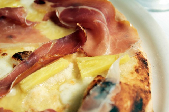 pizza ananas prosciutto