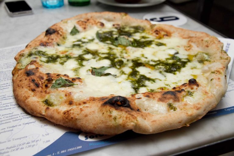 Campionato della Pizza. Lievito Madre al Mare di Gino Sorbillo a Napoli