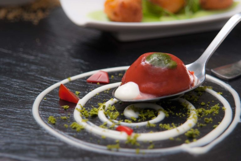 Milano. Appetizer Fashion, aperitivo di moda in 9 hotel di lusso a 20 €