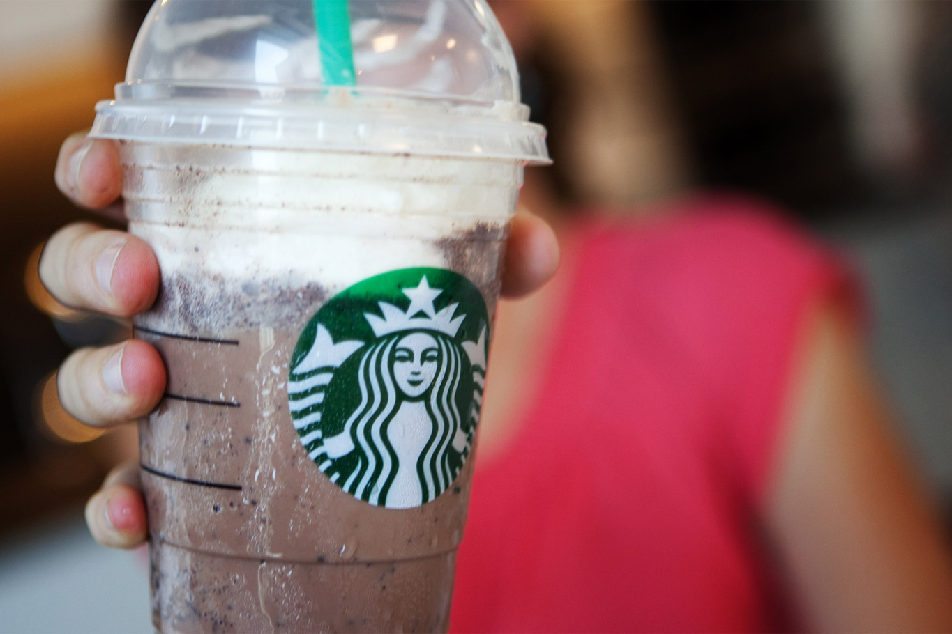 Lo strano caso del tampone vaginale finito nel Frappuccino