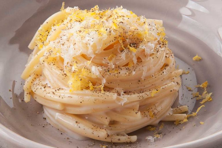 Cacio e pepe. La ricetta secondo Davide Oldani