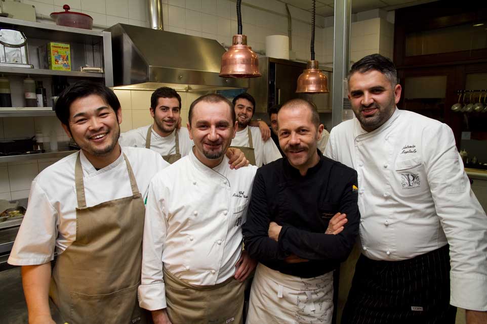 Cosa combinano un Giapponese, un Italiano e un Francese in una cena