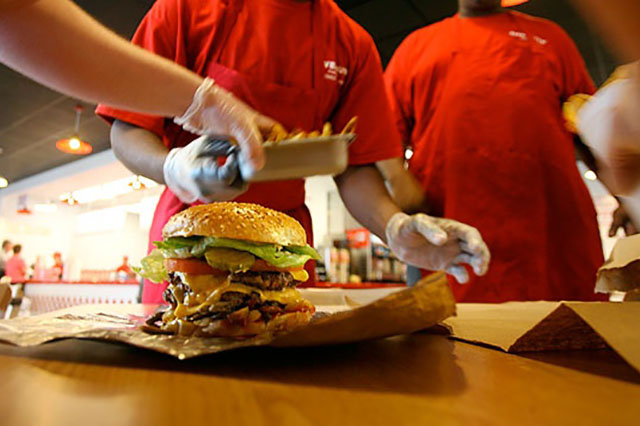 Hamburger di qualità. Cercasi direttore per ristorante no fast