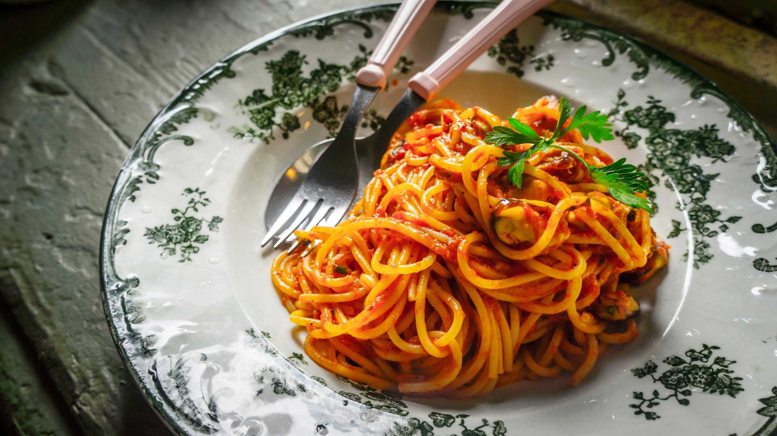 Spaghetti con cozze. La ricetta perfetta al Sugo