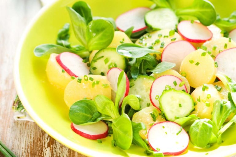 Ricette. 7 insalate perfette per alleviare il caldo dell&#8217;estate