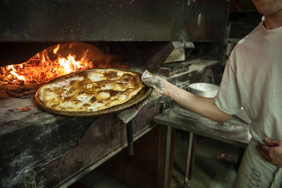 Focaccia al formaggio buona come a Recco: ricetta classica e veloce