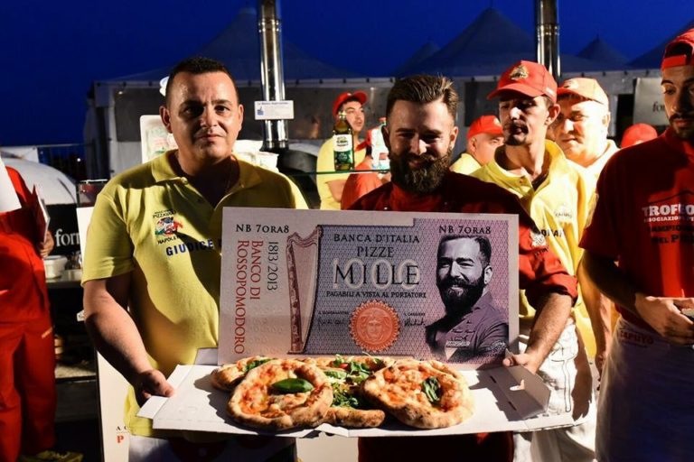 La pizza No Triv di Vincenzo Capuano vince il campionato su Facebook 