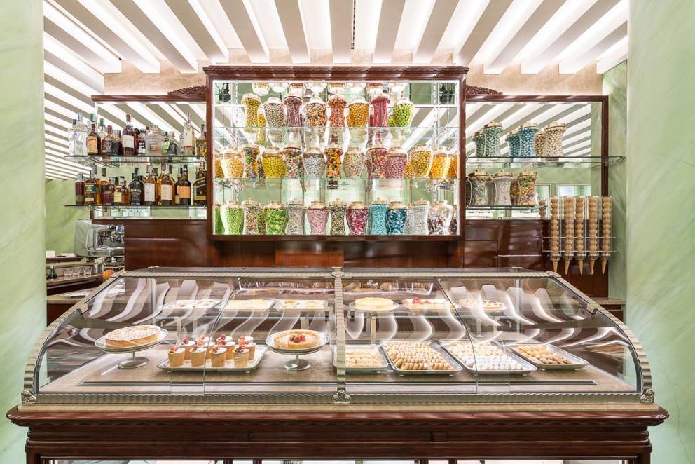 La nuova pasticceria Marchesi-Prada sfida Cova-LVMH a Montenapoleone