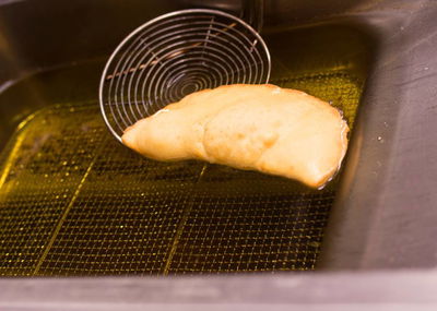 Milano. Il Priscio, cioè panzerotti fritti e al forno al Duomo