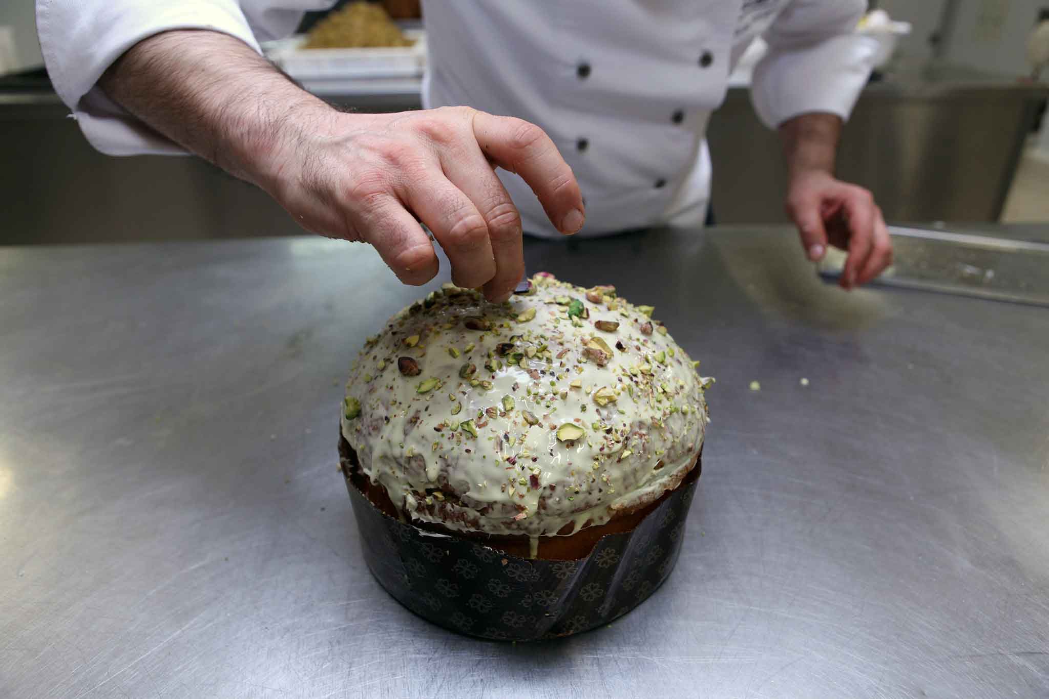 preparazione panettone pistacchio 5