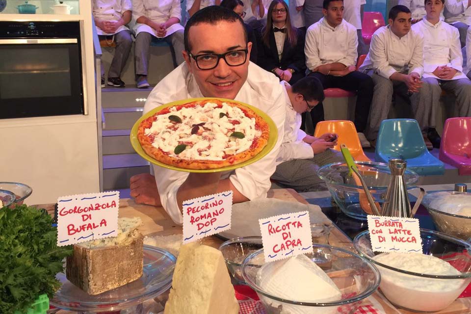 Pizza. La ricetta dei Quattro Latti di Gino Sorbillo da fare a casa