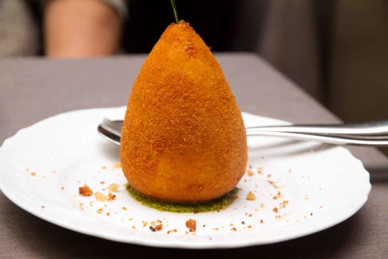 Catania. L&#8217;arancino come non lo avete visto mai in 5 ricette originali