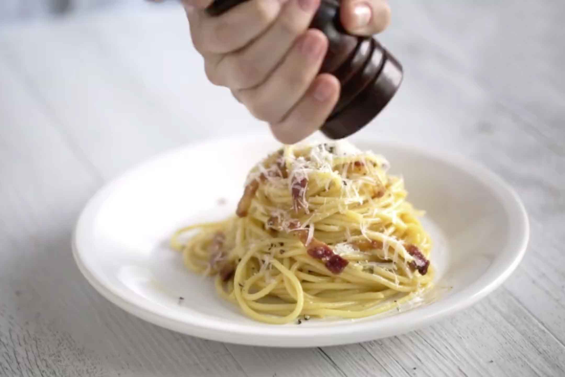 Carbonara. Cosa impariamo dalla video ricetta di Barilla che ristabilisce la verità