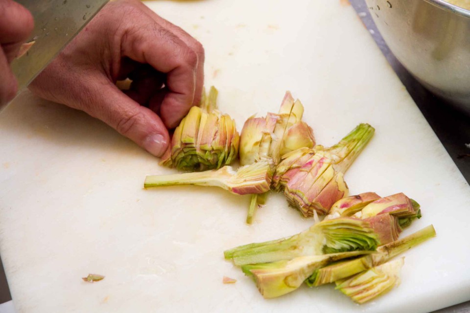 ricetta carciofi fritti parmigiana 3