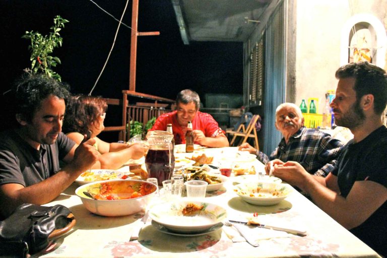 A casa di Giovanni per mangiare, dormire e conoscere la Calabria più bella con 25 €